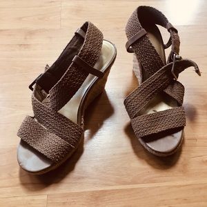 Super comfortable wedge heel